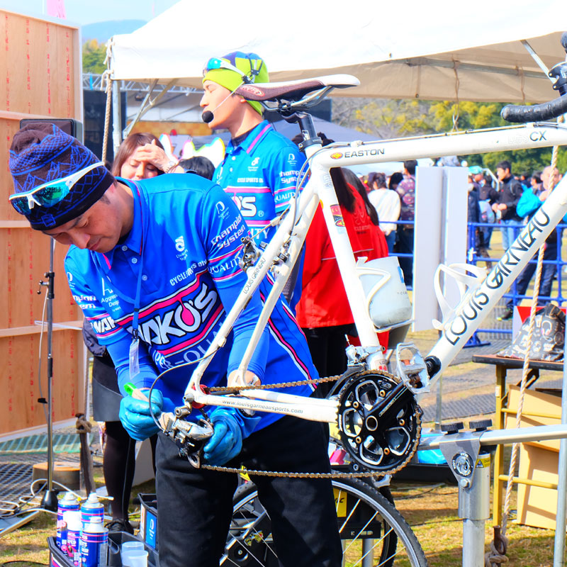 WAKOS ワコーズ チェーンクリーナー ブラシ付 330ml(A179)<即