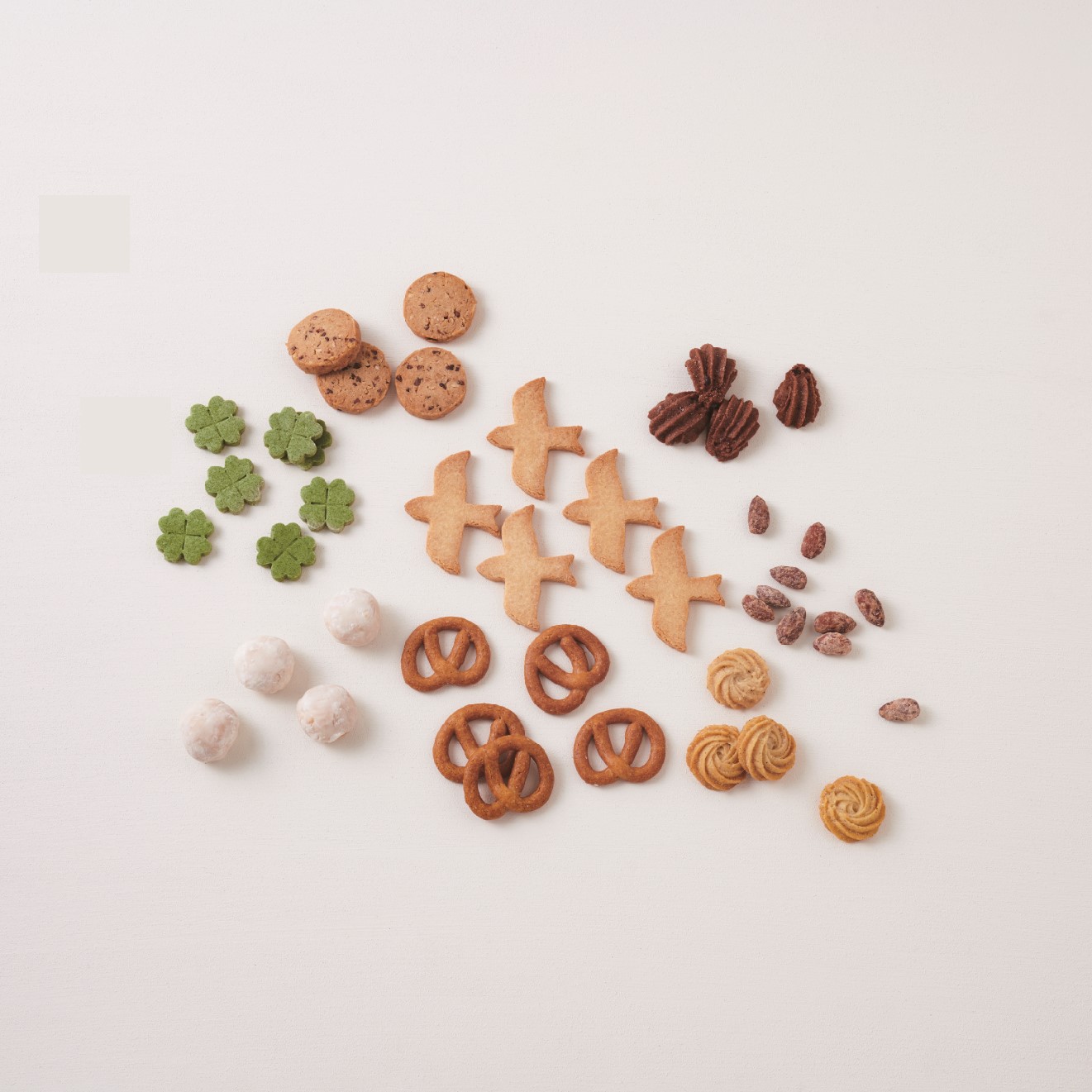 つばめとクローバーのクッキー缶 | すべての商品 | CocoChouChou（ココ