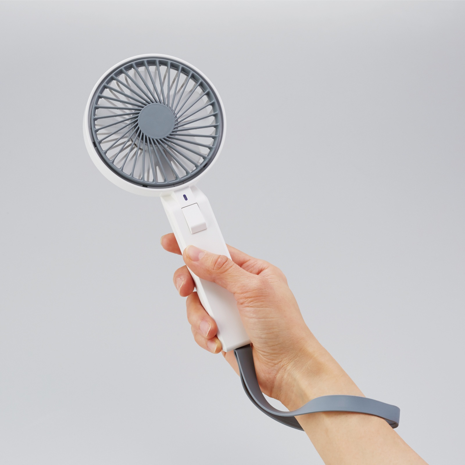 アウトレット品】☆数量限定特別価格☆ ハンディファン AHF-710/FSSH