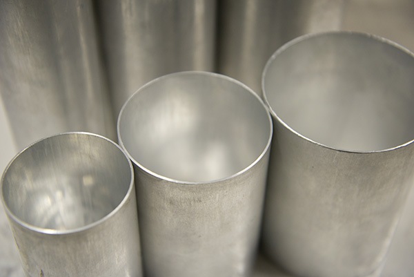 新製品】#76 円筒形アルミモールド φ65mm×H100mm ※3個以上ご購入で10