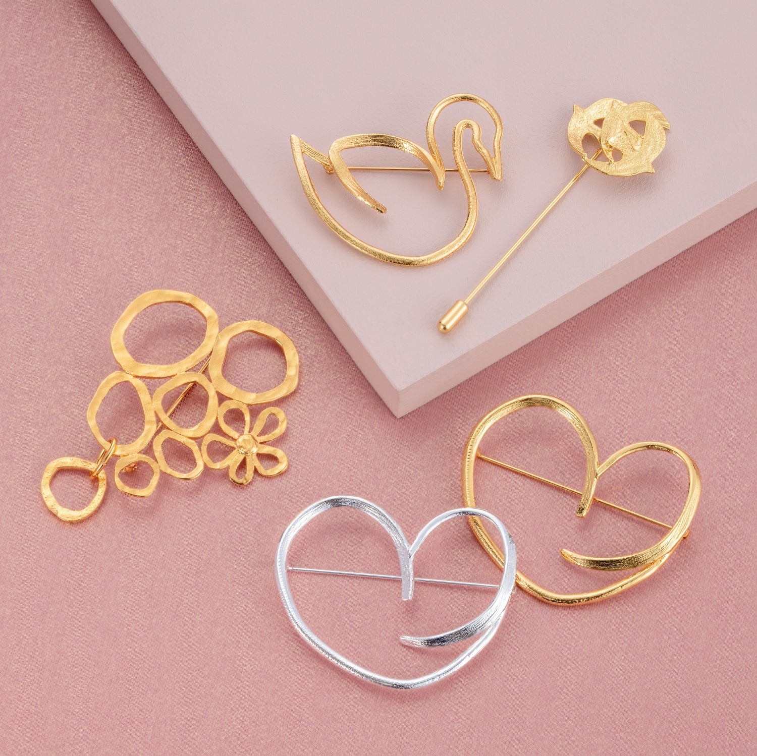 ラ・コロンブ ピンブローチ ゴールド