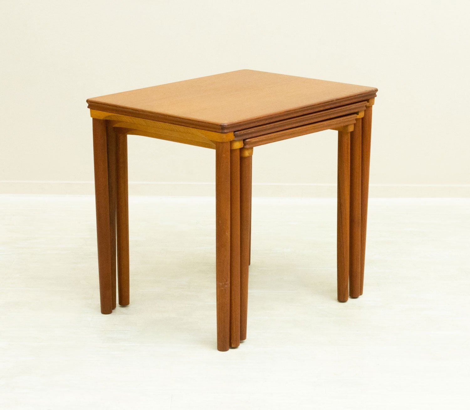 E. W. Bach ネストテーブル チーク・ラタン 北欧ビンテージ家具CLOVERKY