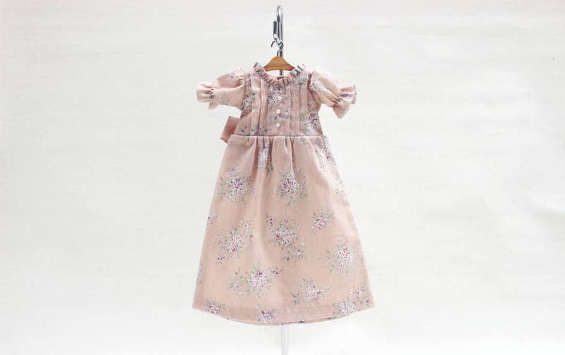 着せ替え用】 ブーケ柄 サッシュワンピース/ アミブルージュ