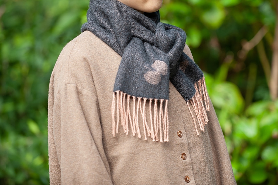 CHOUCHO カシミア混ウールロングマフラー（クリッパン×ミナ ペルホネン