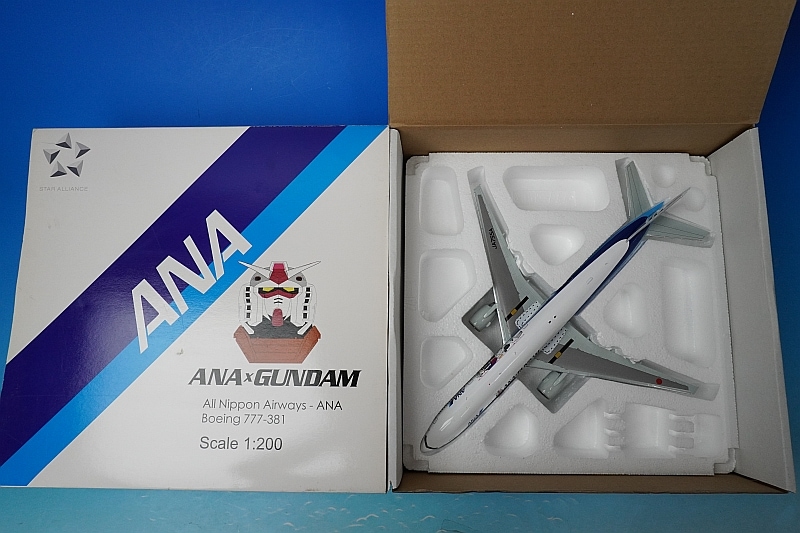 1/200 B777-381 ANA ガンダムジェット JA755A ［XX2817］ JCウイングス