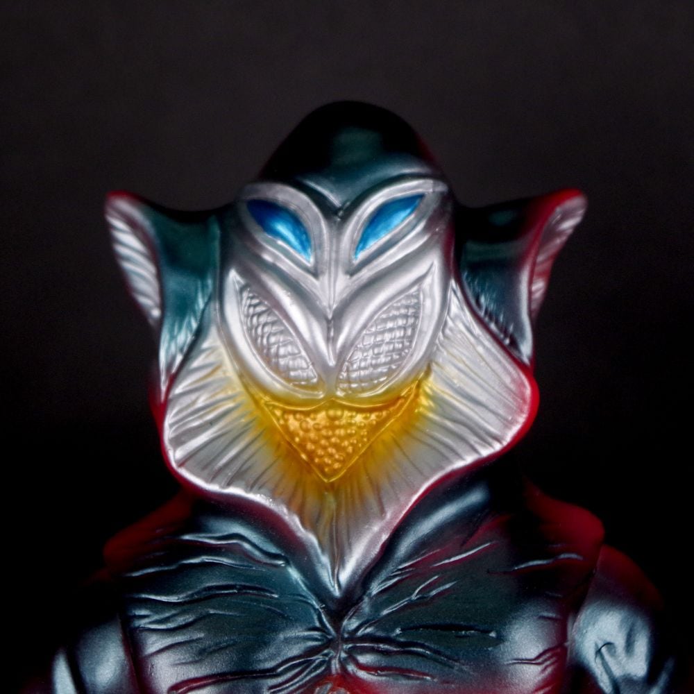 ブルマァク BULLMARK /ソフビ メフィラス星人/レッド｜墓場の画廊