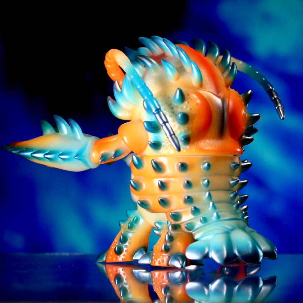 ソフビ/Bigclawx/OBA (Volcano GID Ver.)｜墓場の画廊ONLINE STORE