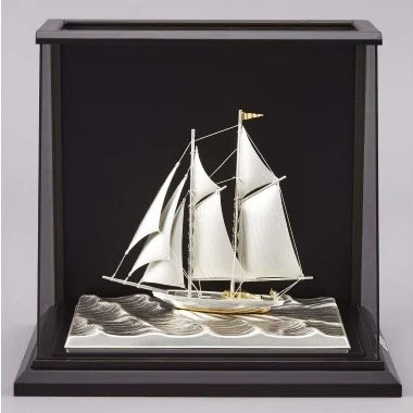 東京銀器 置物 帆前船（ソリッドケース） | 置物 | 伝統工芸品・和風