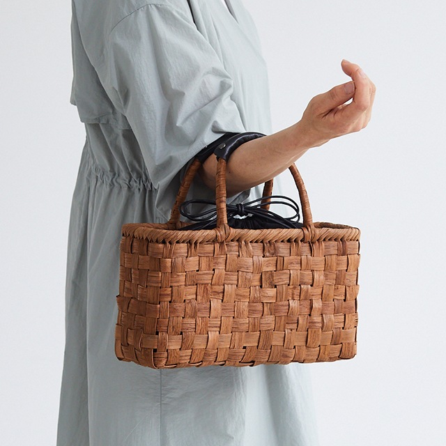 受注販売 [納期2～3ヶ月]やまぶどう籠(二番皮/太ひご/市松編み/横長/中