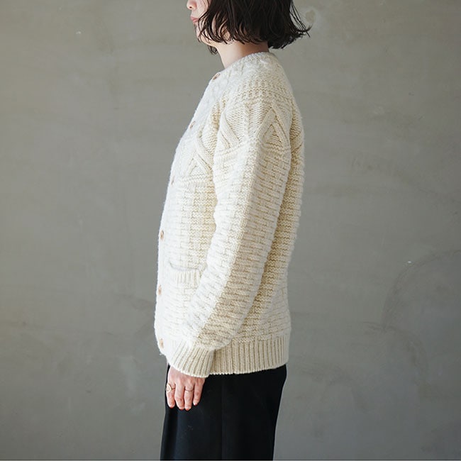 bn-22fm-057） / BATONER(バトナー) / SPREAD ARAN CREW NECK CARDIGAN