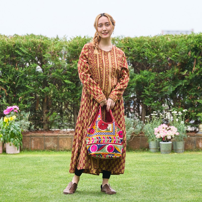 50%OFF フラワーストライププリントワンピース｜マライカ公式通販