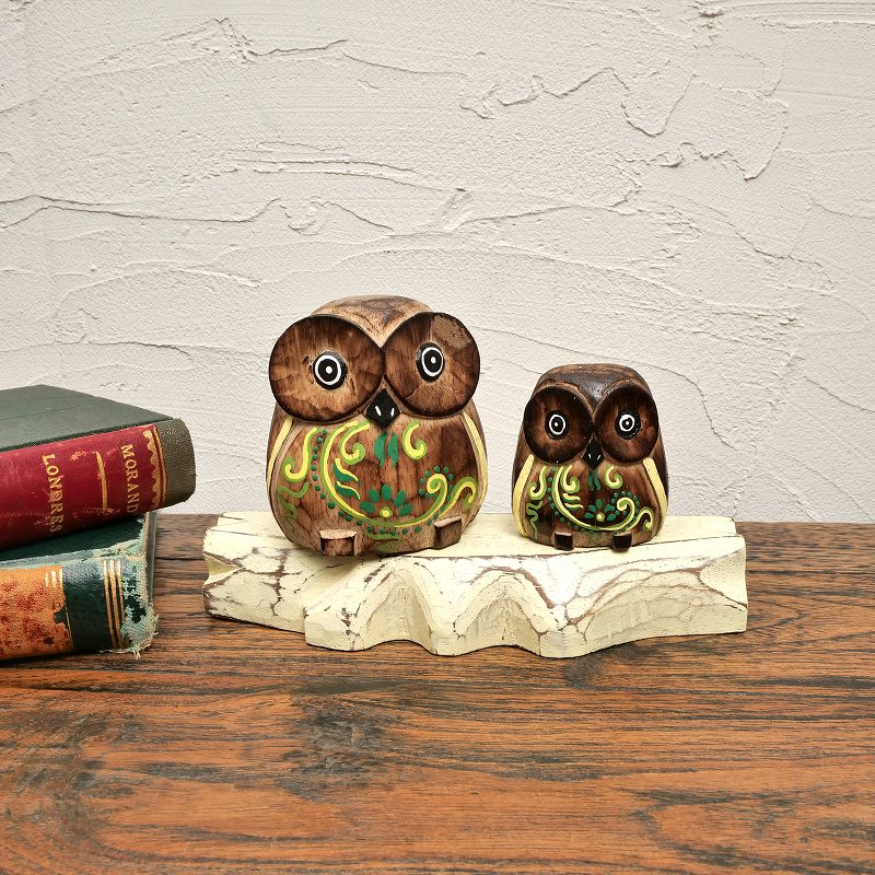 木彫り二羽フクロウ 置物｜マライカ公式通販