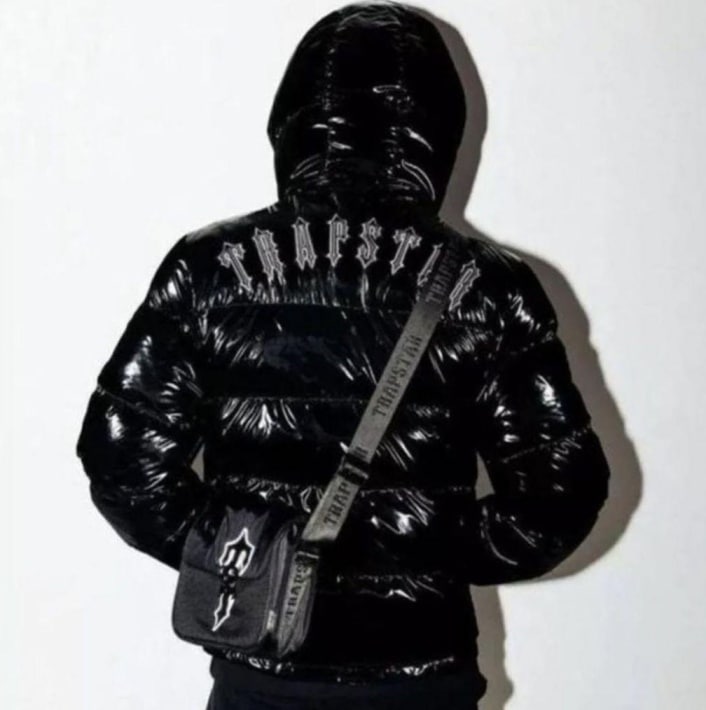 Trapstar London ダウンジャケット Irongate Shiny Black Puffer
