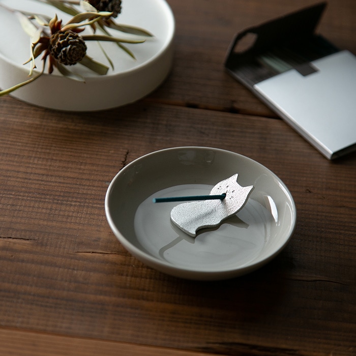 つながる箸置 - ネコ - 3ヶ入｜錫製雑貨・酒器の通販は能作オンライン