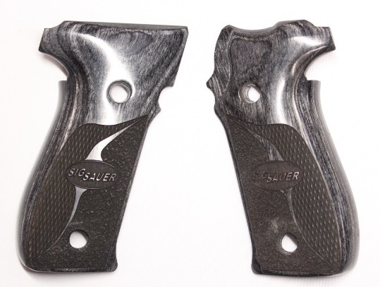 美品　希少東京マルイ シグ P226アルタモン木製グリップ　ブラックウォーター アルタモント] SIG P226 木製グリップ ブラックウォーター ロゴ入 赤