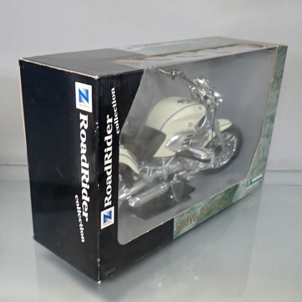 RoadRider 1/6 BMW R1200C のみ ”参考／映画007 James Bond トゥモロー