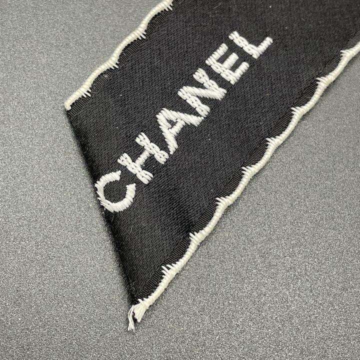 CHANEL シャネル リボンブローチ サテン ブラック ホワイト