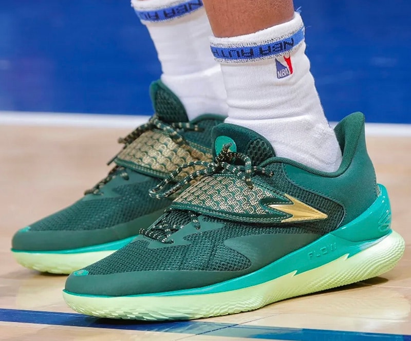 UNDER ARMOUR CURRY FOX 1 'HAPPY FOX DAY ALT' アンダーアーマー