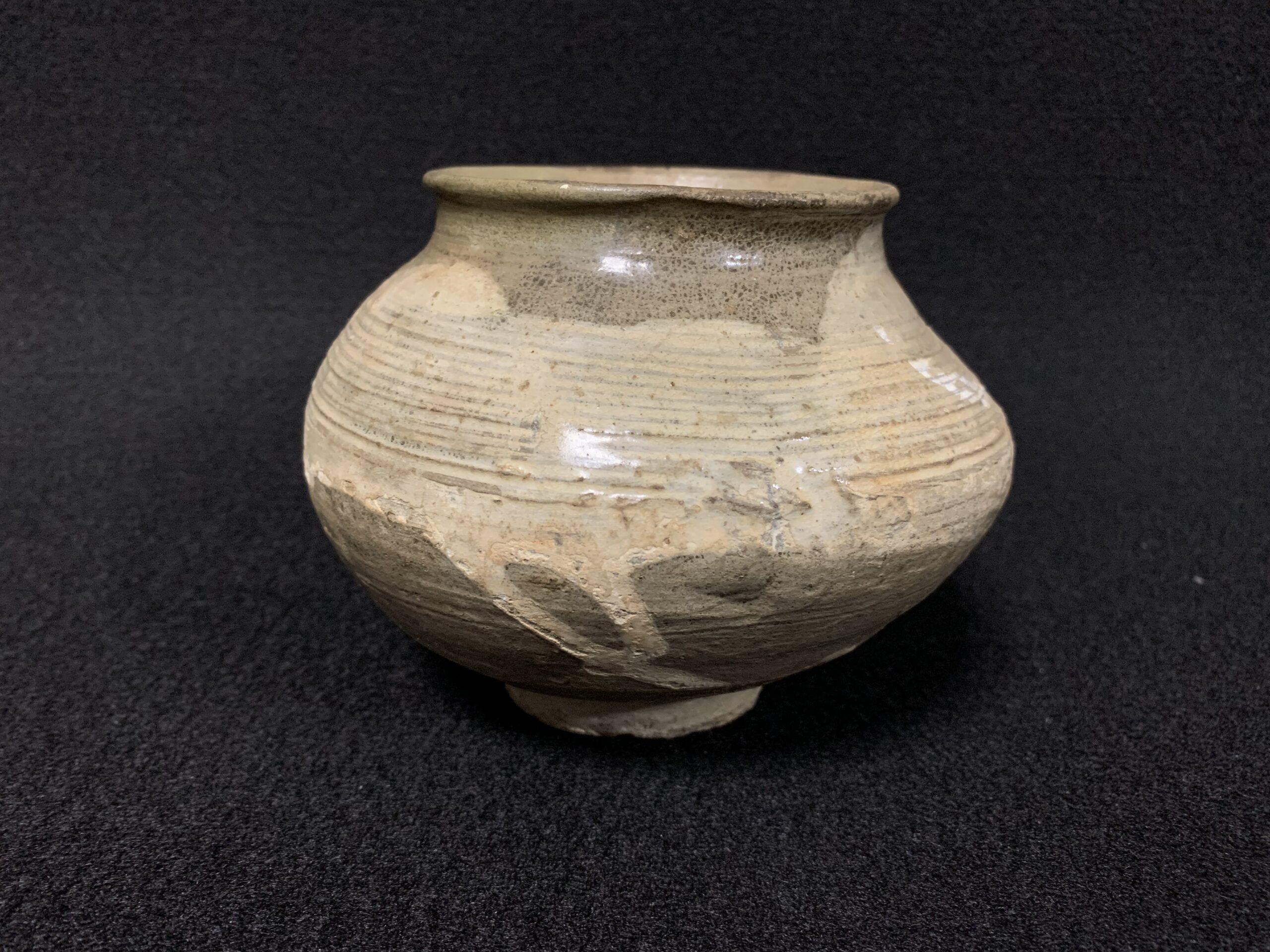 李朝高麗刷毛目壺 | アーカイブ | 誠屋 岡山・倉敷の骨董品・古美術