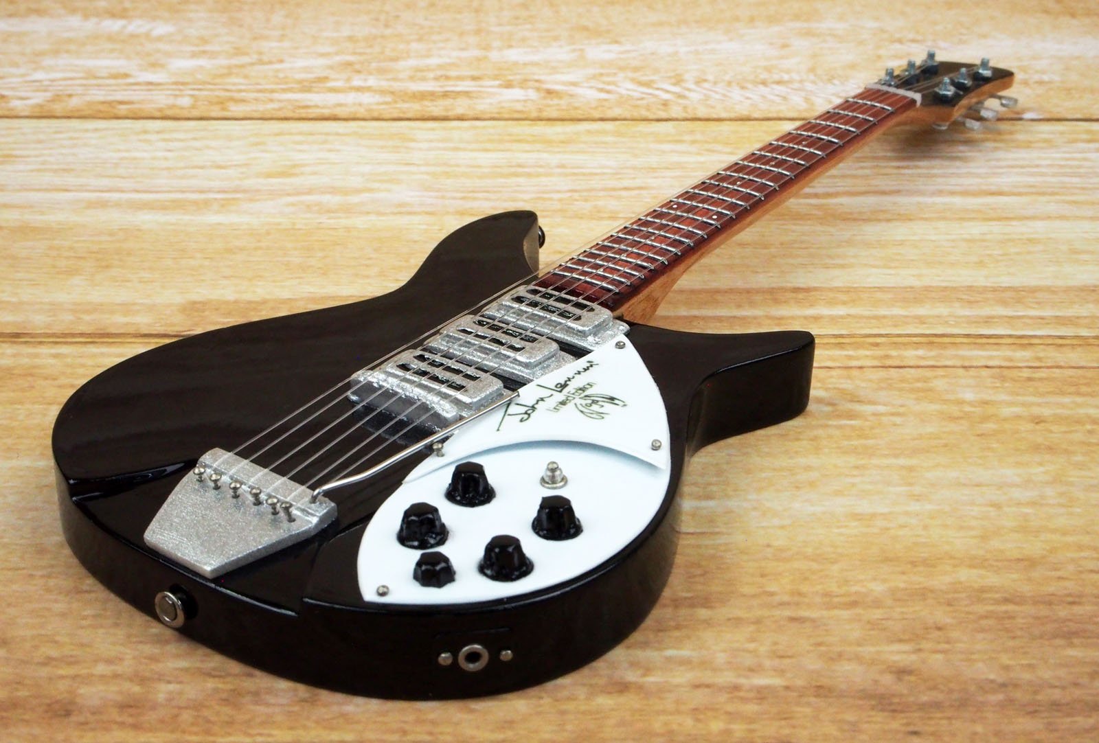 Musical Story Artist motif 1/4 ミニチュア 楽器 ギター BEATLES