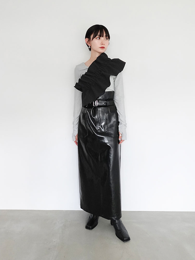 新作 フリルが主役のフラップファスナー付トート アレキサンダー