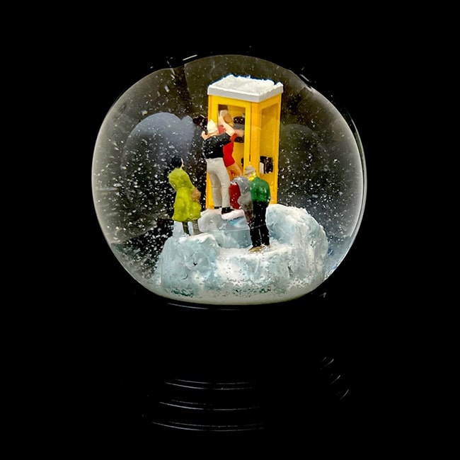 Ato1snowスノードーム展「A Surreal World Inside A Snow Globe」が