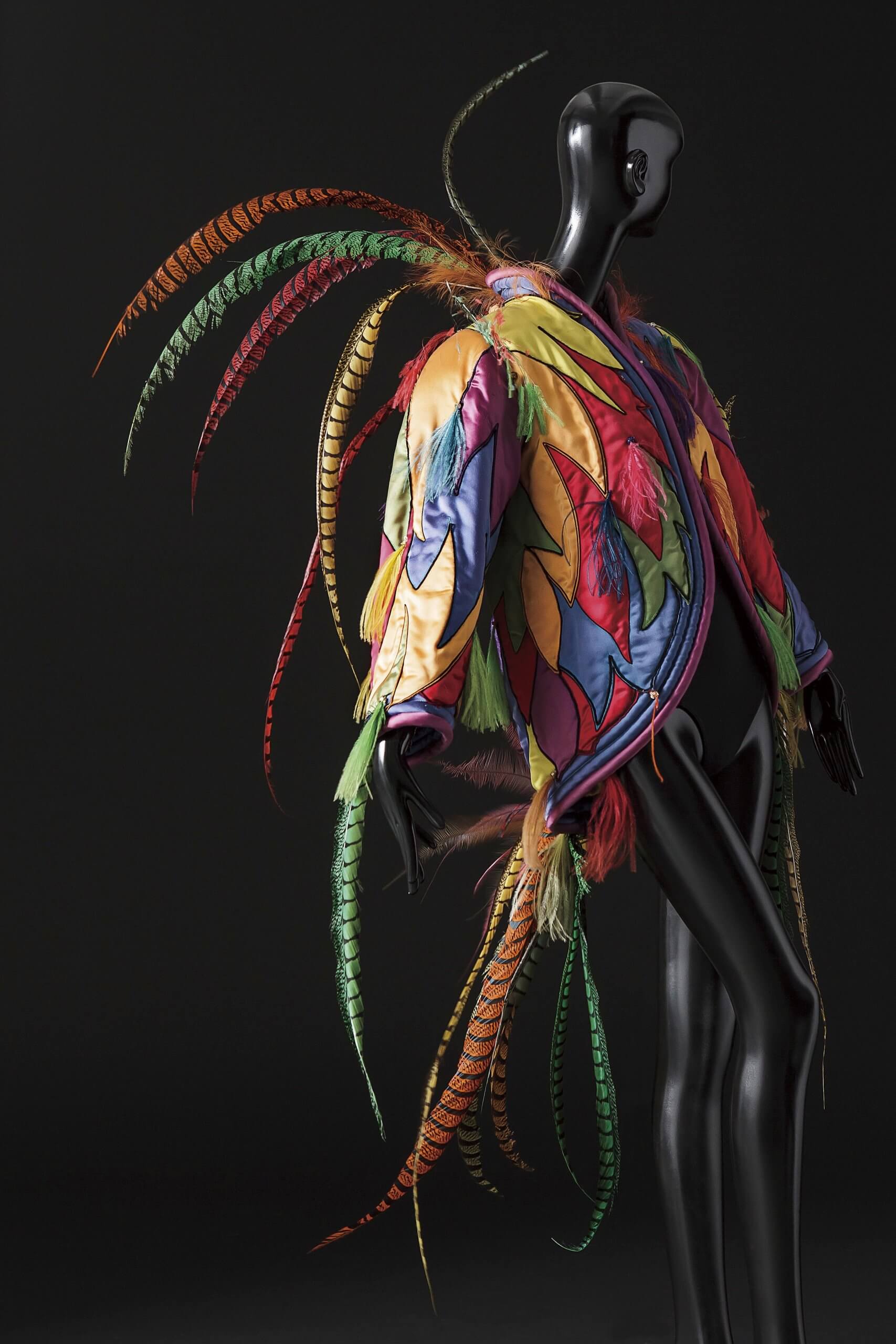 9/20開幕！「イヴ・サンローラン展 時を超えるスタイル」▷ルック110体