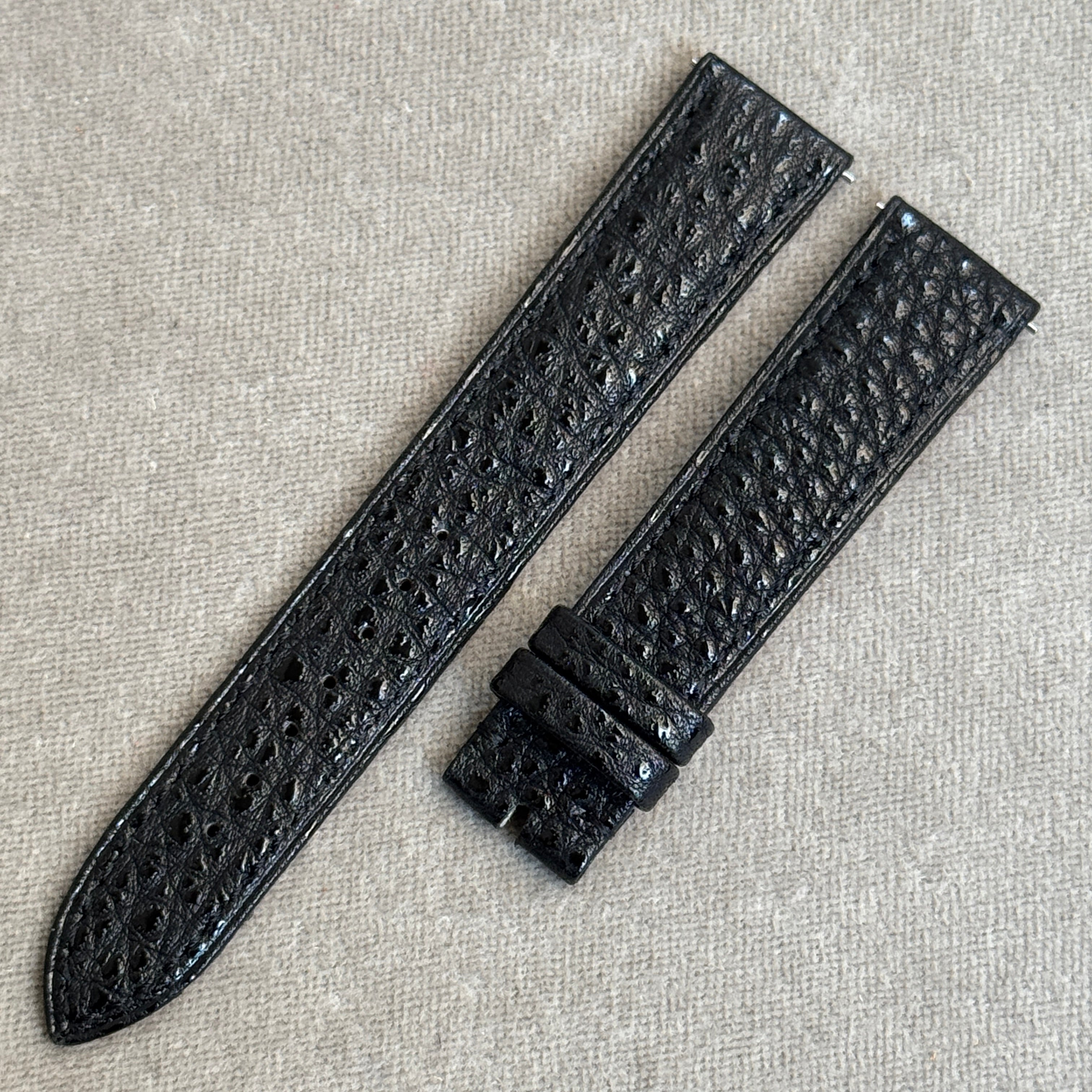 坂本商店 姫路黒桟革 – 松下庵