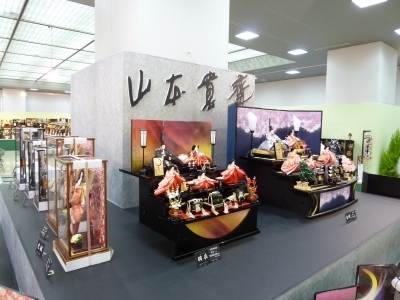 お雛様見本市にて⑯≪山本寛斎さんがデザインしたお雛様♪≫ 2013年度