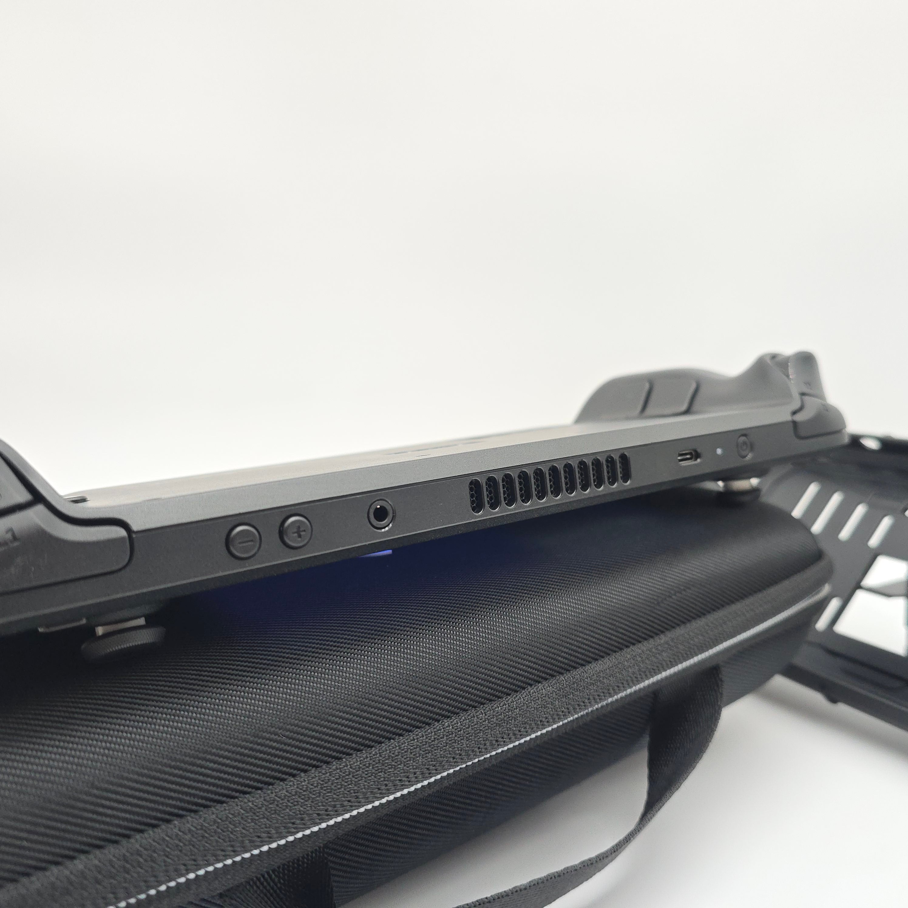 Valve Steam Deck LCD 256GB with Carrying Case, Hard Shell, Charger