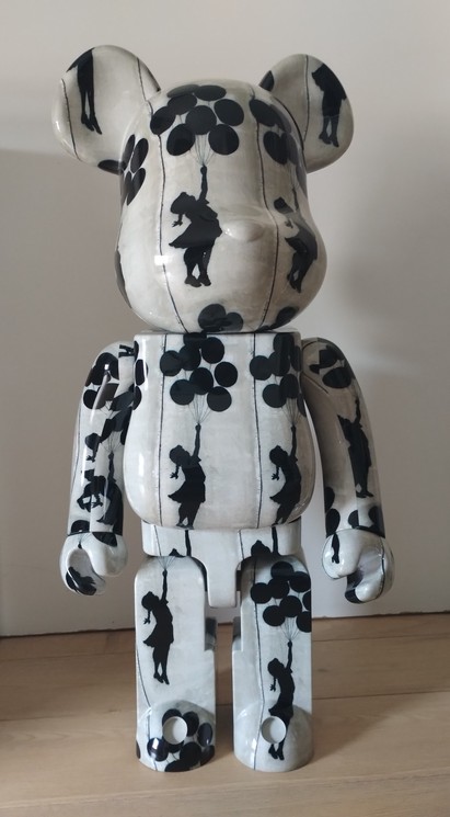 ▷ Banksy Fille aux ballons 1000% by Bearbrick, 2021 | plastic