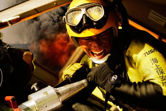 BRAVE HEARTS 海猿 : 作品情報・キャスト・あらすじ - 映画.com