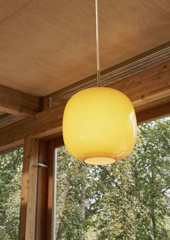 Louis Poulsen VL45 Radiohus 250 pendant, brass - amber | Finnish