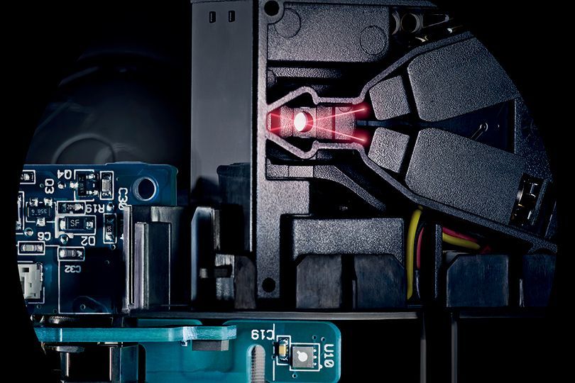 送風も空気清浄も本格派──Dyson Pure Cool 空気清浄タワーファン