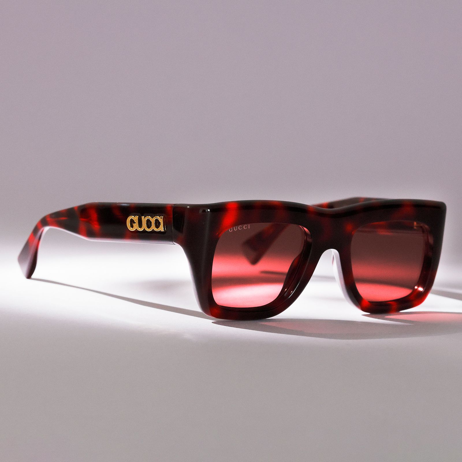 アーカイブをベースにタイムレスな魅力を放つグッチ──夏がくる前に