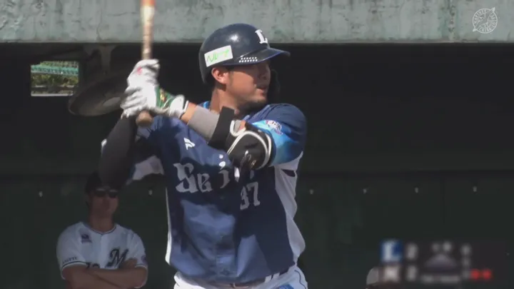 柘植世那が先制打＆同点タイムリー！ ここまで2安打3打点の大活躍｜パ