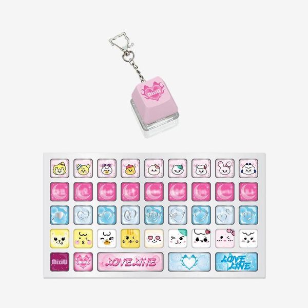 jp.ktown4u.com : NiziU - [LOVE LINE MD] KEYBOARD DECO SET