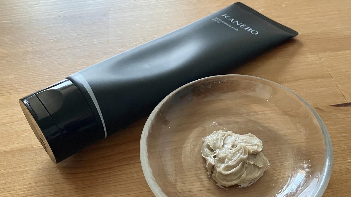 予定がある日の前日に必ず使う、Kaneboの「スクラビング マッド