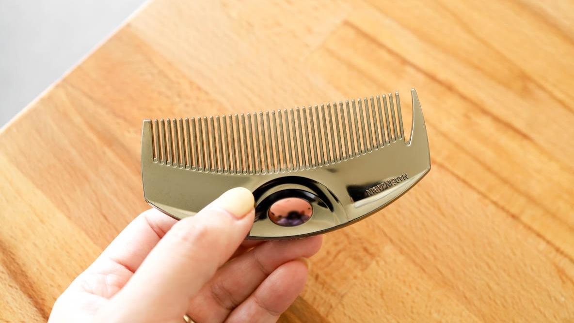 ラブクロム「プレミアムブラック」でつるんとまとまる髪を手に入れたよ