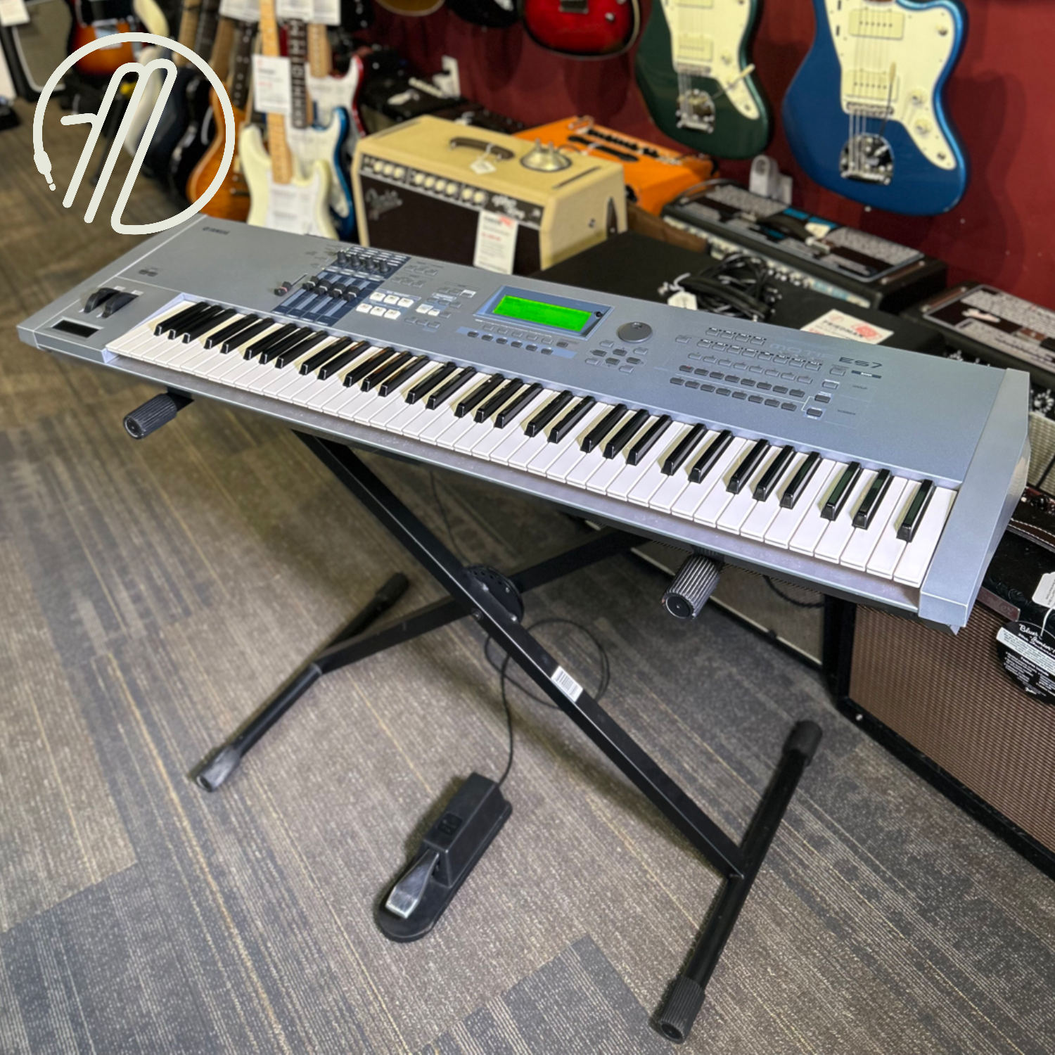 Yamaha Motif ES7 76 Note Synthesizer Keyboard w/Sustain Pedal and