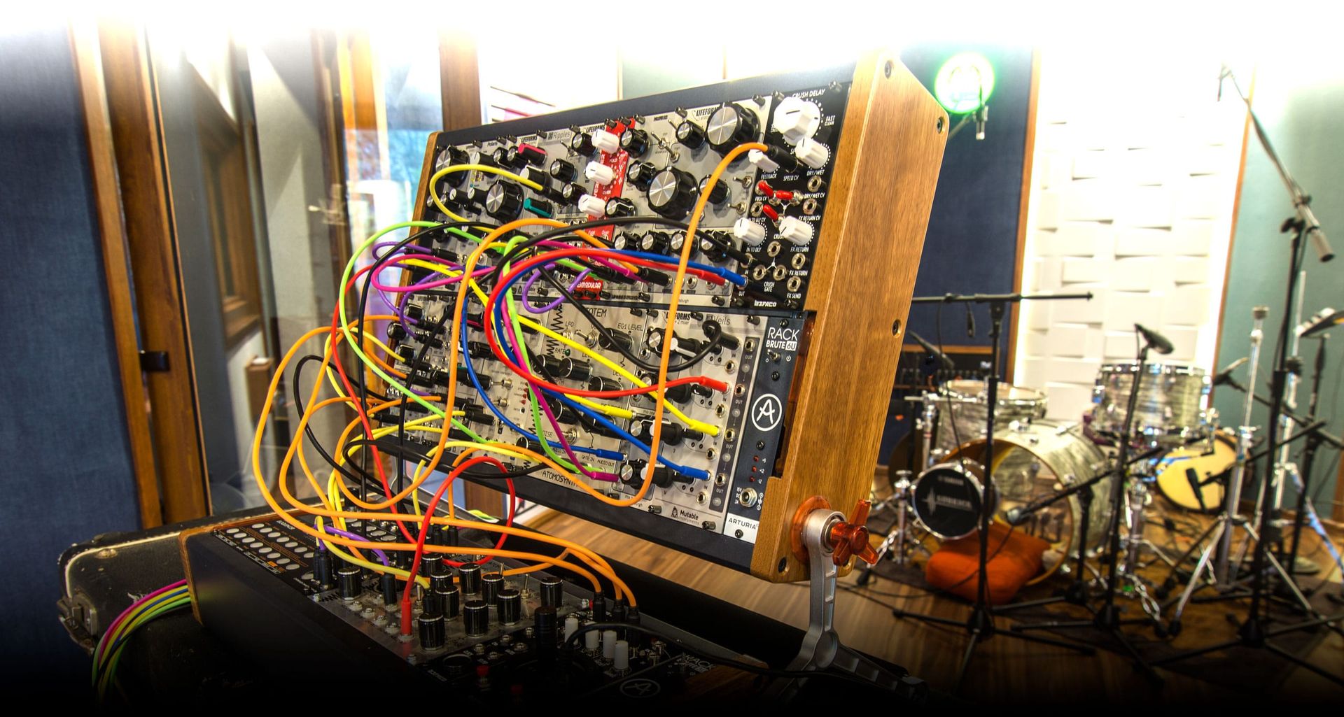 Arturia RackBrute 6U Eurorack Modular Synthesizer Case – Animato Audio