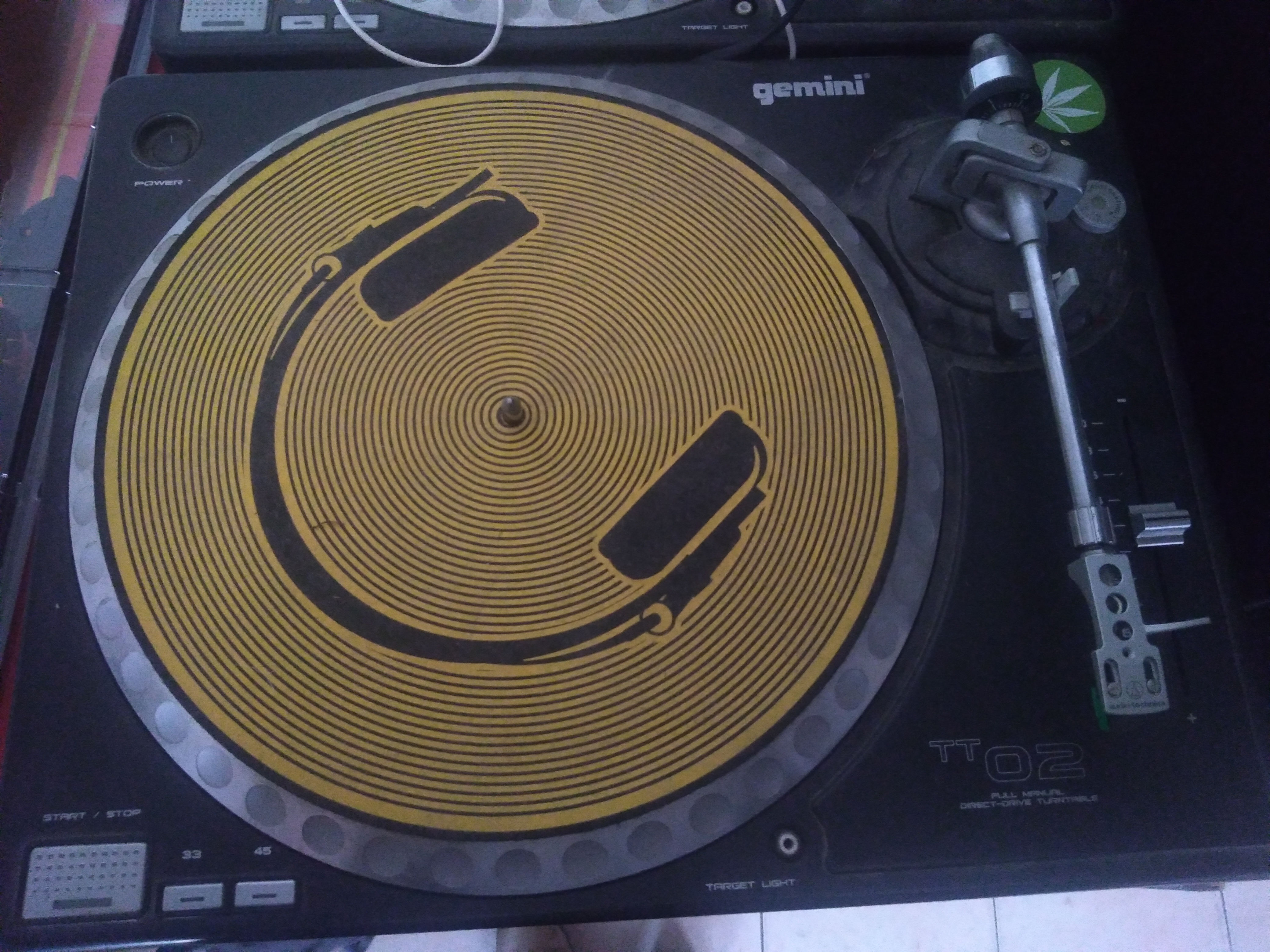 TT 02 - Gemini DJ TT 02 - Audiofanzine