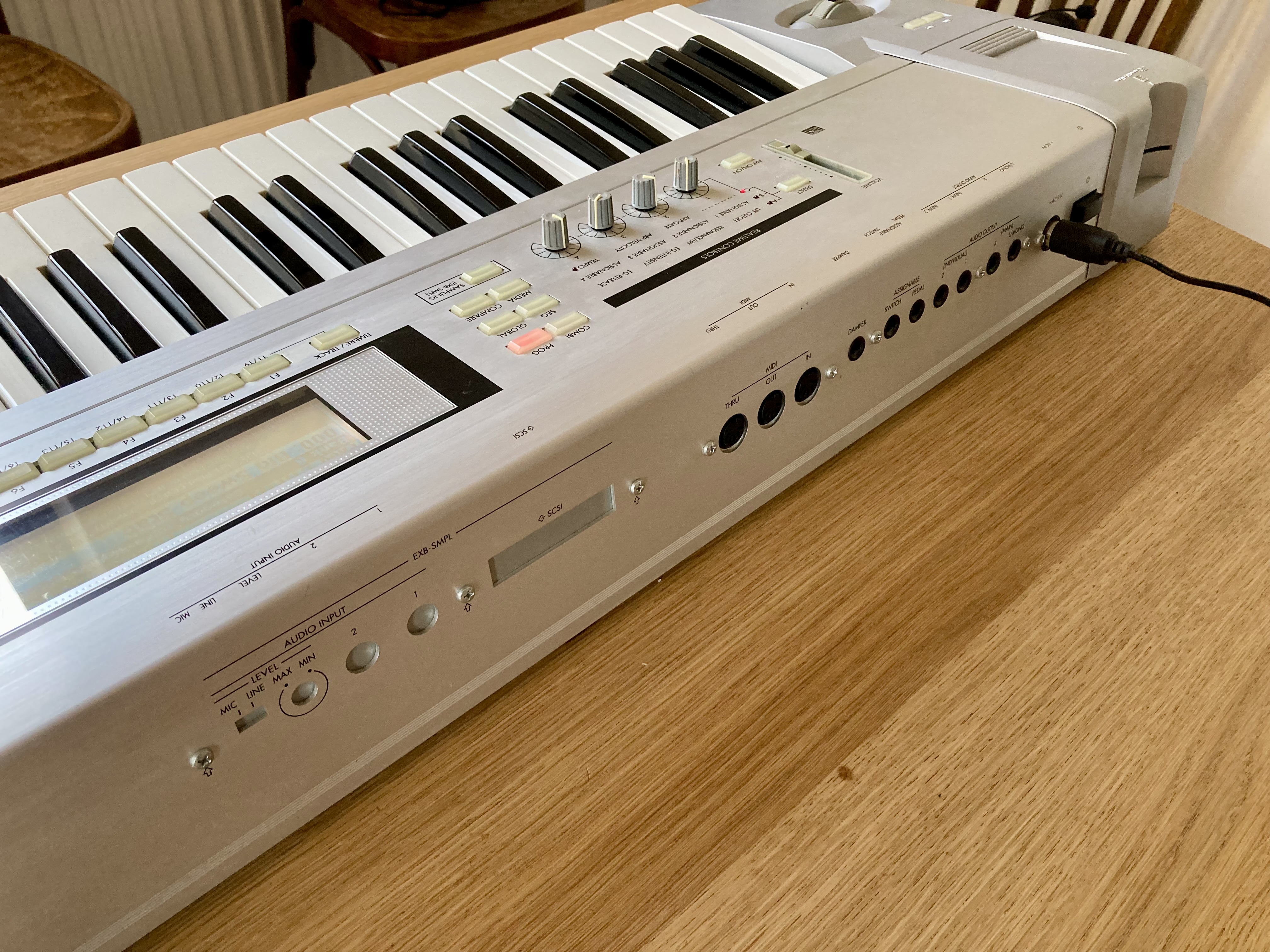 Triton Le 76 - Korg Triton Le 76 - Audiofanzine