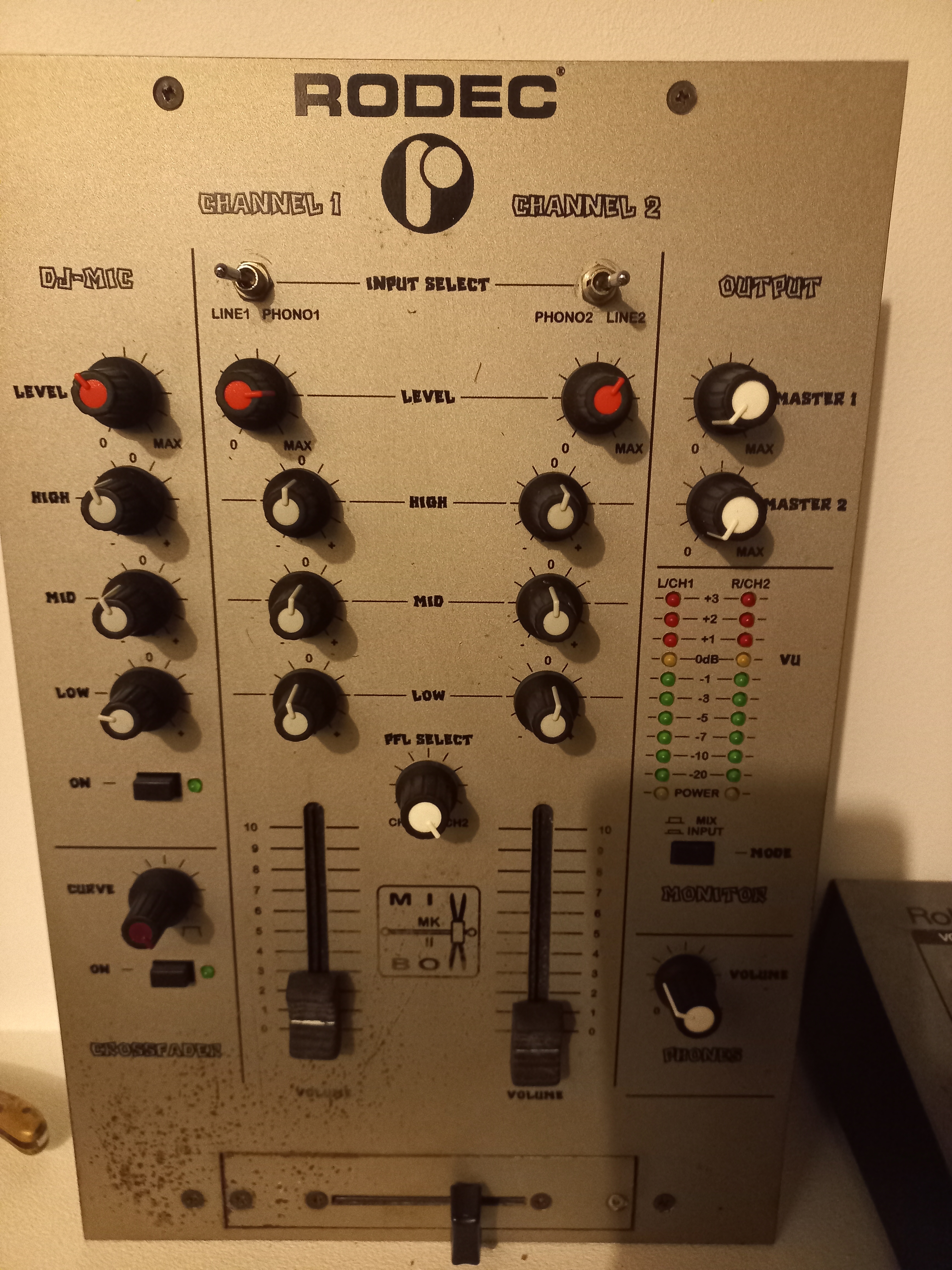 MixBox MKII Dark Grey - Rodec MixBox MKII Dark Grey - Audiofanzine