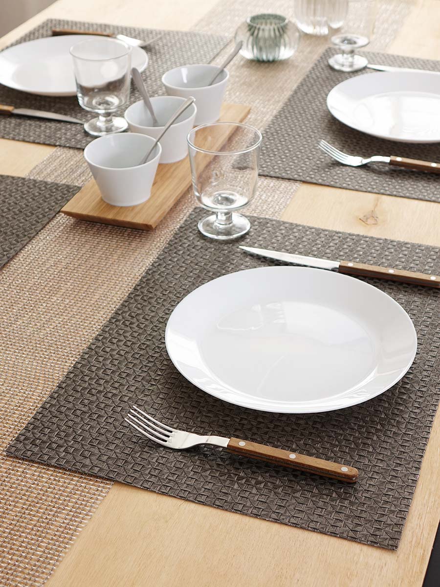 チルウィッチ ランチョンマット・オリガミ｜ブラウンの多面体模様