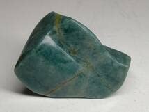 Amazon.co.jp: 青翡翠 83g 翡翠 原石 ヒスイ 鉱物 鑑賞石 糸魚川 水石