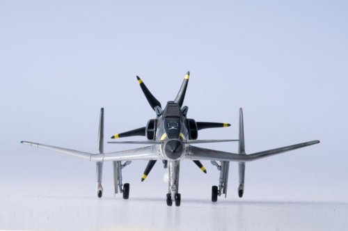 Amazon | 1/72 スカイ・クロラ 散香マークB 函南優一機 | フィギュア