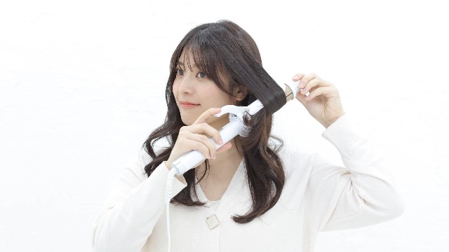 Amazon.co.jp: 【公式ストア】絹女〜KINUJO〜CURL IRON カールアイロン