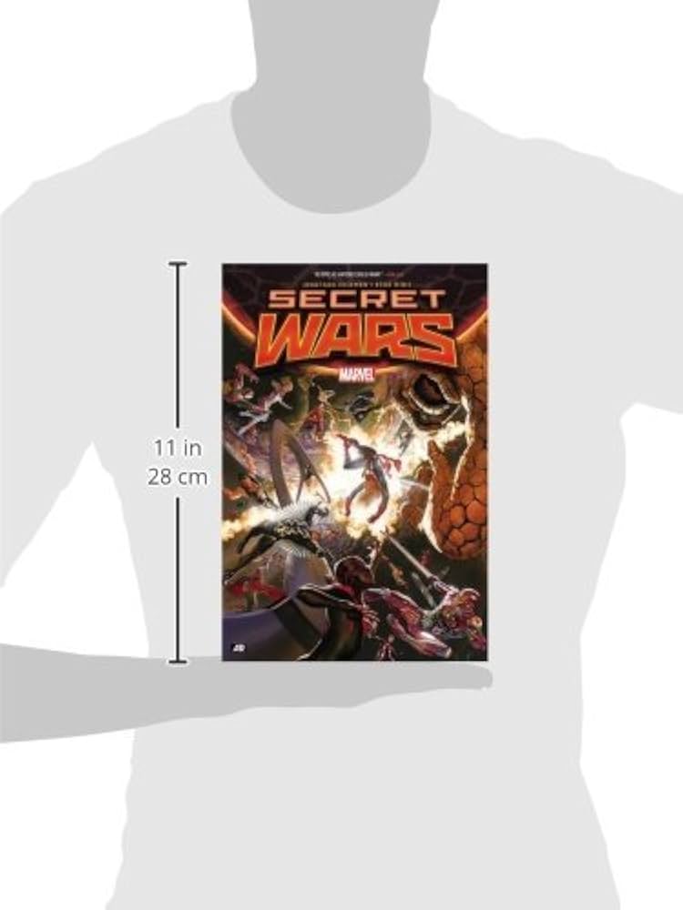 Amazon.com: Secret Wars: 9780785198840: Jonathan Hickman, Esad