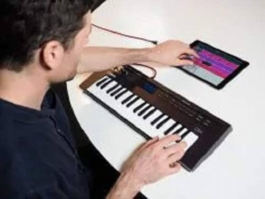 Amazon | ヤマハ YAMAHA シンセサイザー reface CP 内蔵スピーカーと